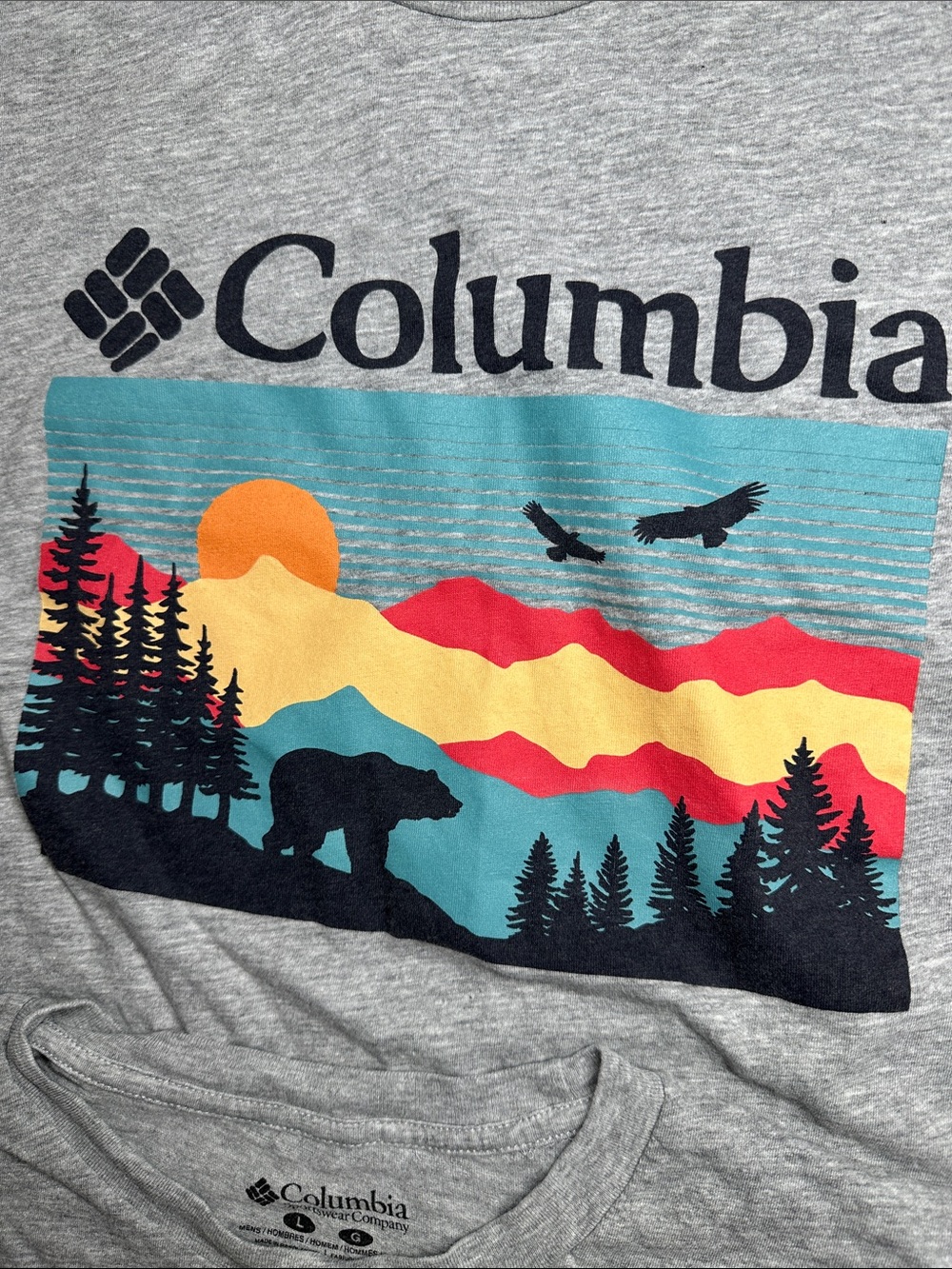 Columbia Heather Gray MenShort Sleeve Tee with Colorful Outdoor Graphics. Sz. L - Picture 4 of 5